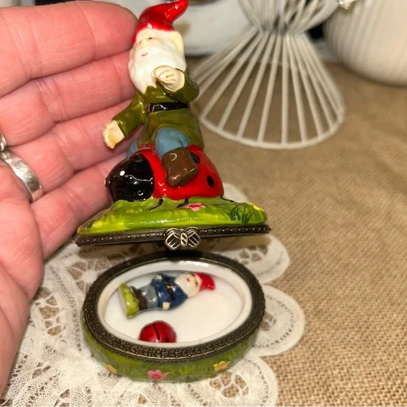 Vintage ArtGifts Porcelain Hinged Trinket Box - Gnome Riding Ladybug with minis - Picture 10 of 12